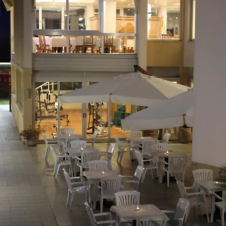 Plaza Отель