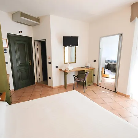 Plaza 4* Llido Degli Estensi