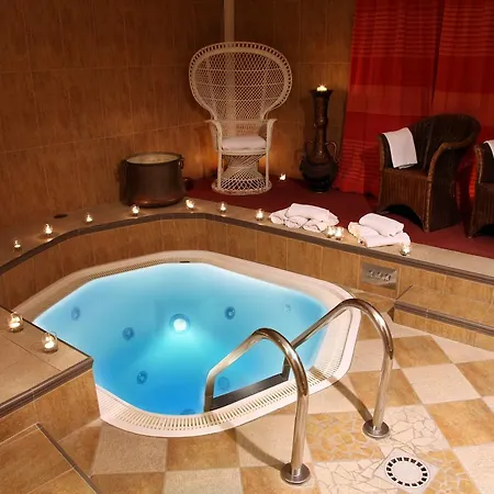 Hotel Plaza 4*