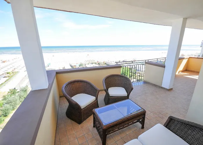 Hotel Plaza Llido Degli Estensi