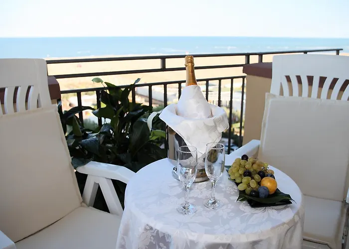 Plaza ليدو ديلي ايستينسي