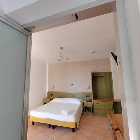Hotel Plaza 4*
