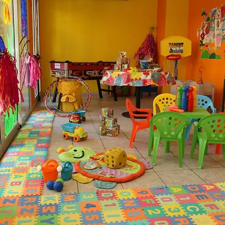 Plaza Llido Degli Estensi