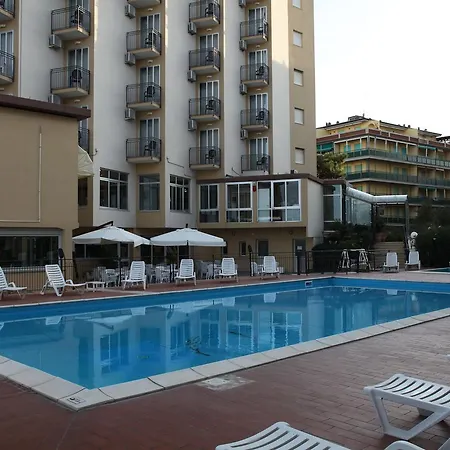 Plaza Hotel Llido Degli Estensi