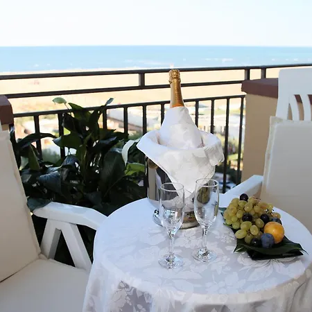 Plaza 리도 델리 에스텐시