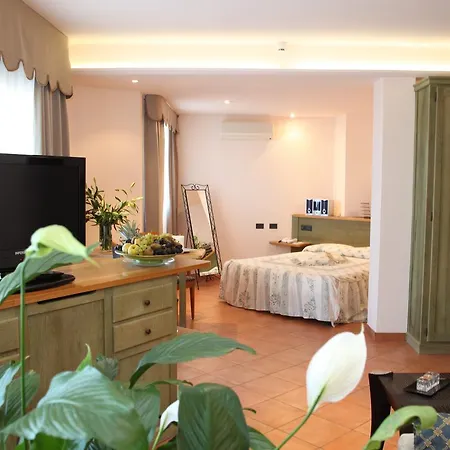 Hotel Plaza 4*