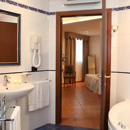 Plaza 4* Llido Degli Estensi