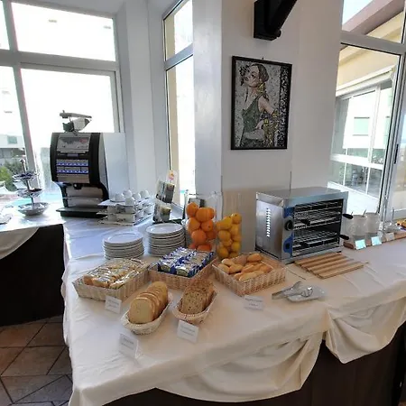 Plaza 리도 델리 에스텐시