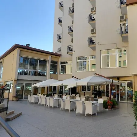 Plaza 4* Llido Degli Estensi