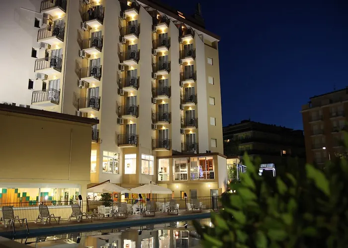 Plaza Ξενοδοχείο 4*